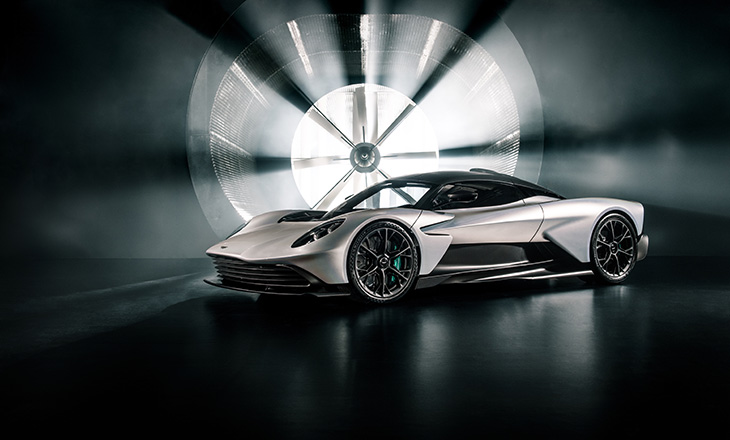 أستون مارتن تكثف عمليات تطوير سيارة فالهالا الخارقة